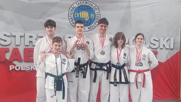 Zawodnicy Klubu Taekwon-do Dźwirzyno z medalami na Mistrzostwach Polski