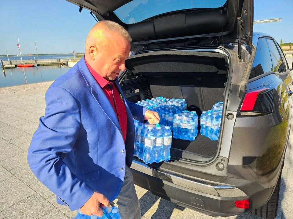 Po tym jak urzędniczka ,komisja i wójt zarąbali kasę na półk...