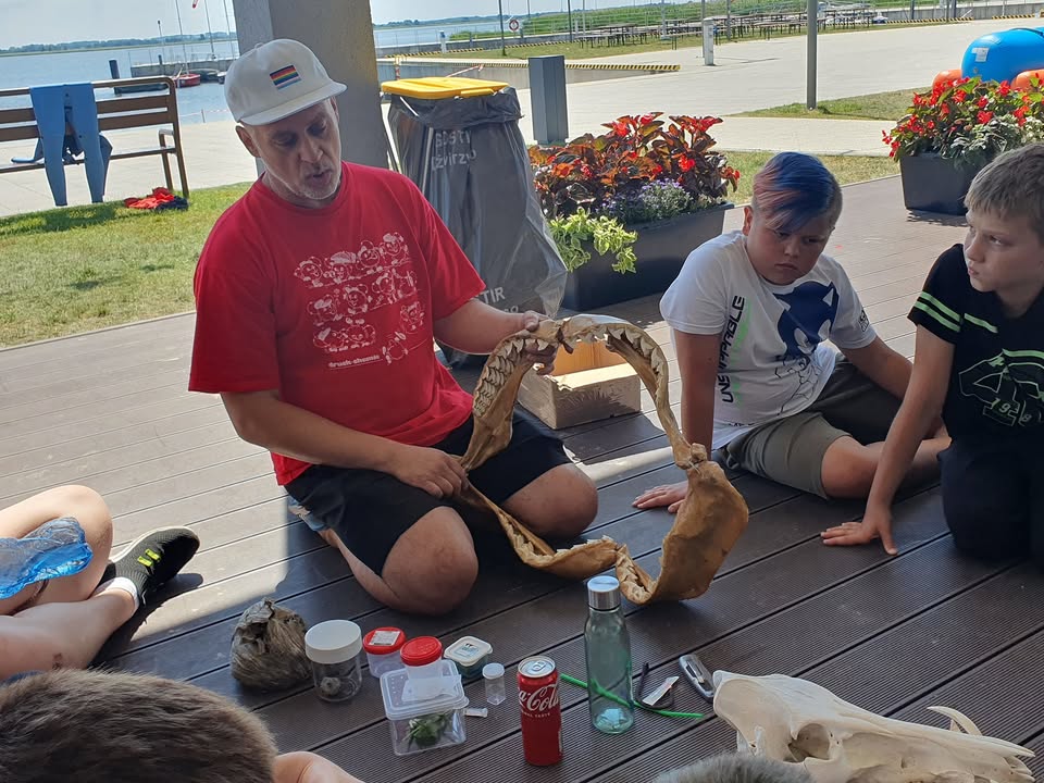 Kolejna fascynująca lekcja przyrody z Panem Robertem Żakiem�...