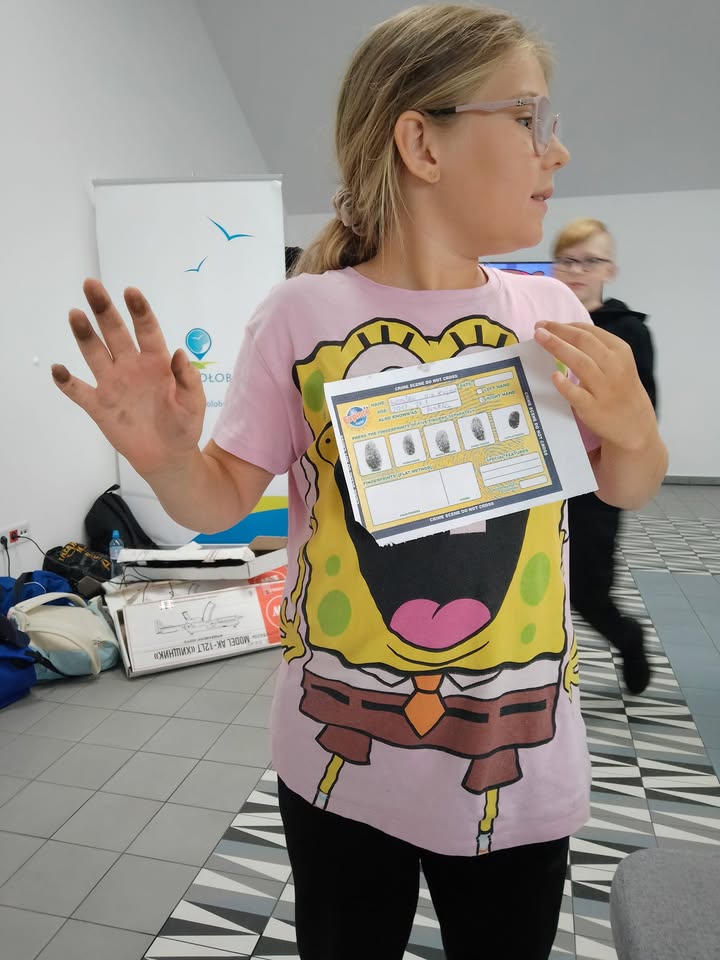 Dzisiaj badamy odciski palców.