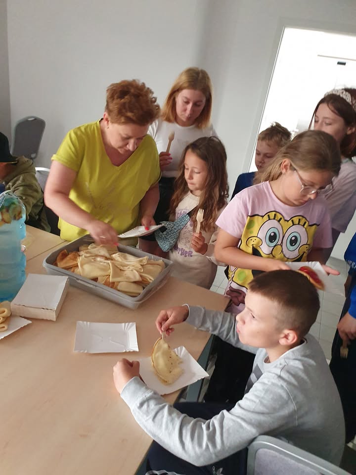 Dziękujemy Pani Gosi i Patrycji reprezentujące koło gospodyń...