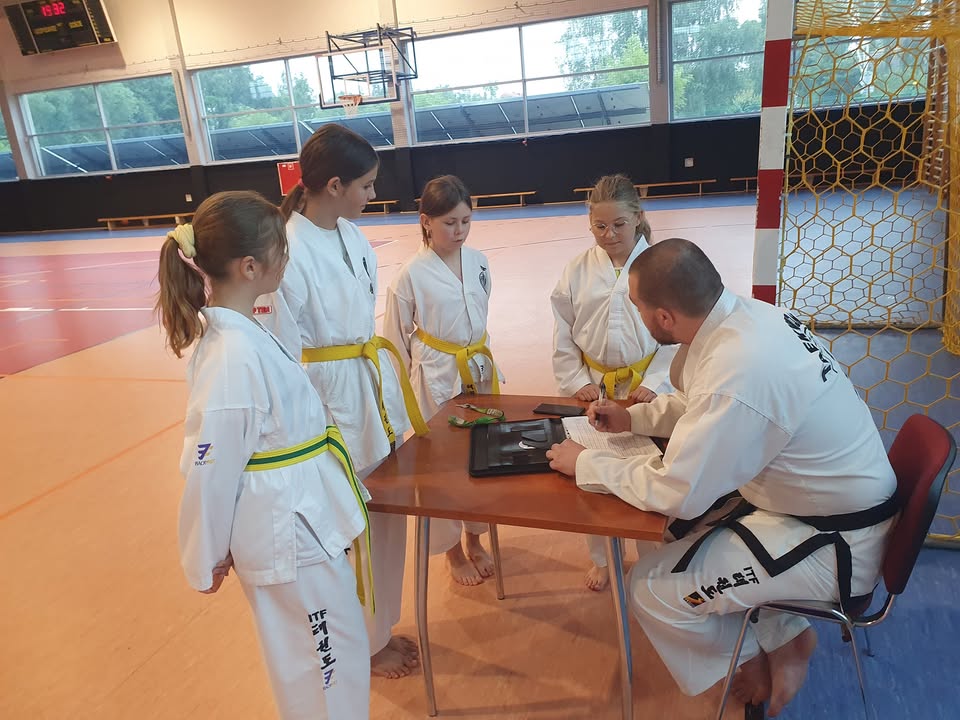 ZDANE! 🤩 5 reprezentantów klubu Taekwon-do Dźwirzyno 🥋 otr...