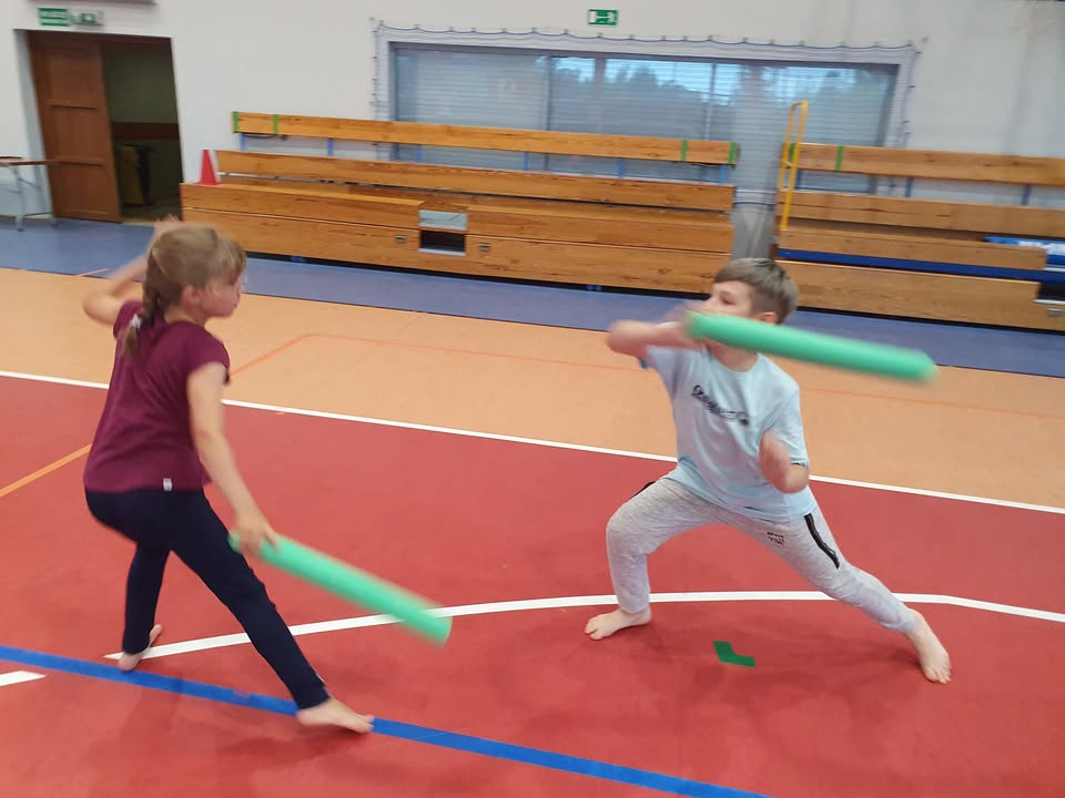 Walka sportowa na kalki😃😃😃