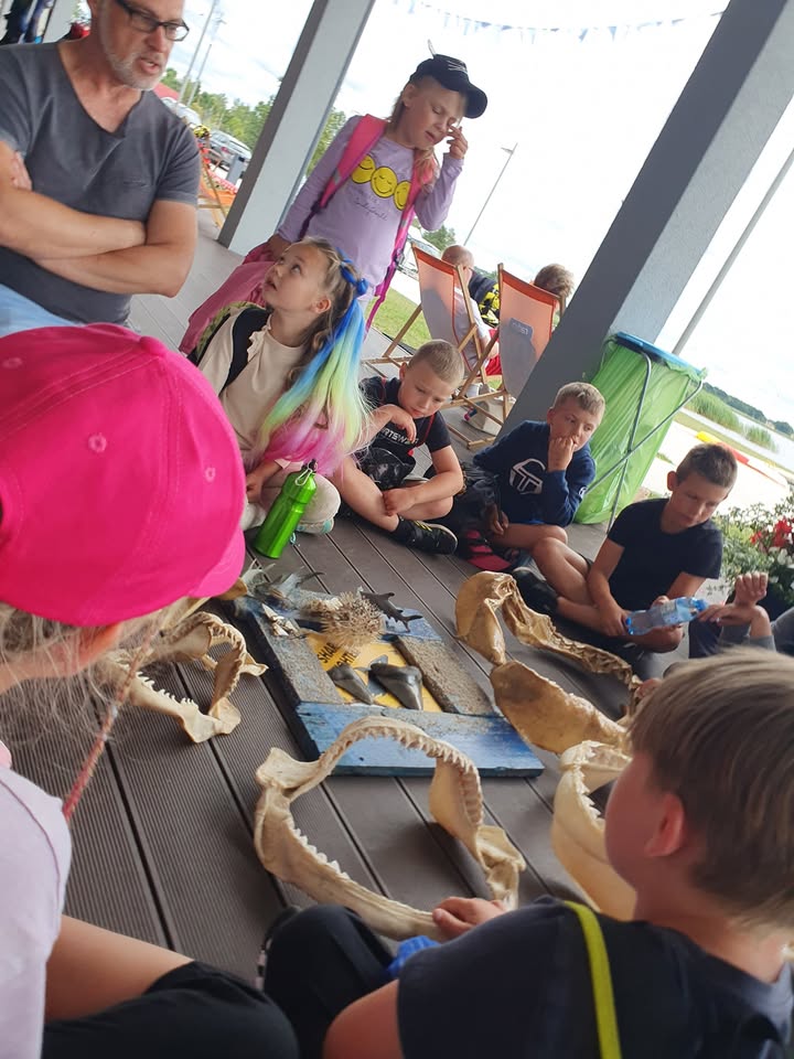 Z cyklu fascynujących zajęć przyrodniczych z Panem Robertem