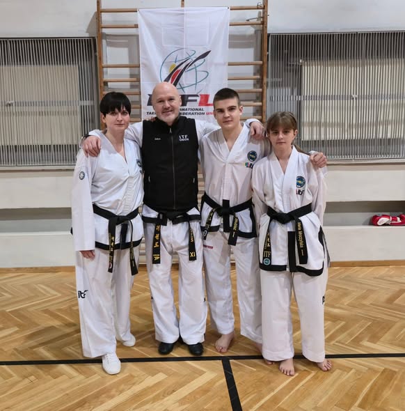 10–11 stycznia - Nasi reprezentanci Kuba i Marysia wzięli udział w International Instructor Course ITF Un — Klub Taekwon-do Dźwirzyno