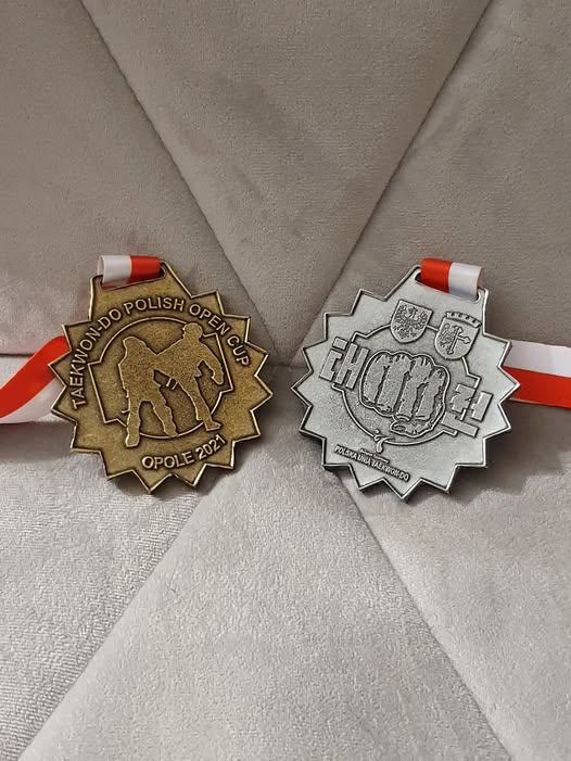 Kazik i Gracjan dorzucają jeszcze 2 medale — Klub Taekwon-do Dźwirzyno