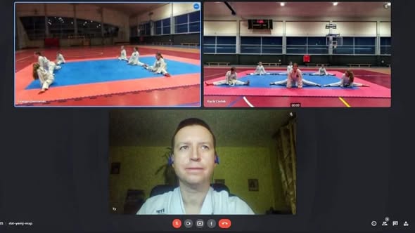 Dziś 5 zawodniczek uzyskało promocję na żółty pas (8 KUP) i 1 na zieloną belkę (7 KUP). Bardzo dziękujemy — Klub Taekwon-do Dźwirzyno