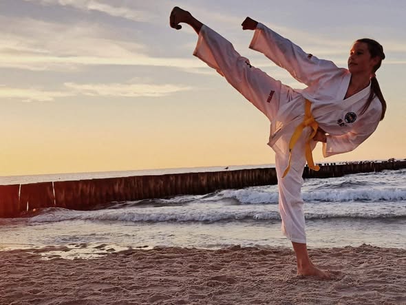 W końcu zaczynamy regularne treningi — Klub Taekwon-do Dźwirzyno