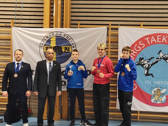 🚗 Wyjazd do Goeteborg… 1100 km. 🛳 4 odwołane promy. Zawody ok. 💥 Najładniejsza akcja turnieju - bandae do — Klub Taekwon-do Dźwirzyno