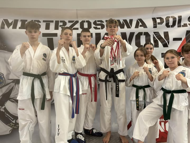 13 medali zdobyli nasi zawodnicy na Mistrzostwach Polski w Oleśnicy, wyjazd dofinansowany z podatków mies — Klub Taekwon-do Dźwirzyno